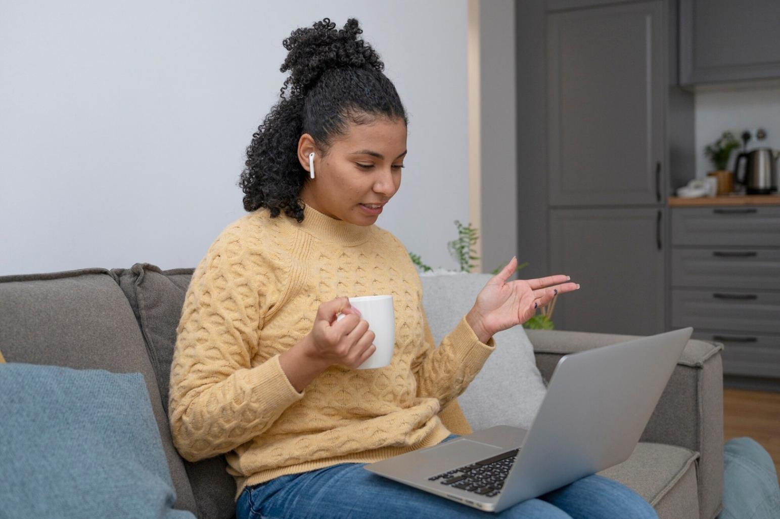 Arbeitsumgebung bei xarionelva mit Strategiedokumenten